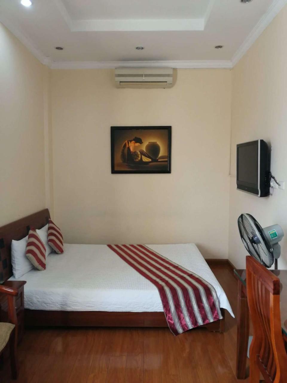 Clover Hanoi Hotel Exterior photo